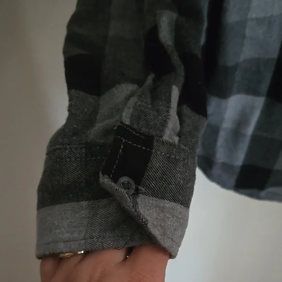 Men's Black and Gray Checkered Shirt - Picture 3 of 7